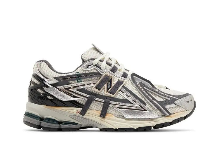 1906A Silver Metalic Castlerock VOSneakers
