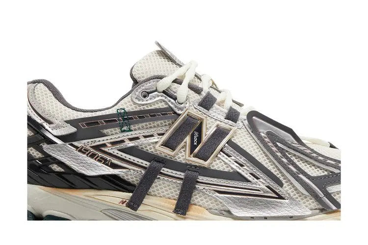 1906A Silver Metalic Castlerock VOSneakers