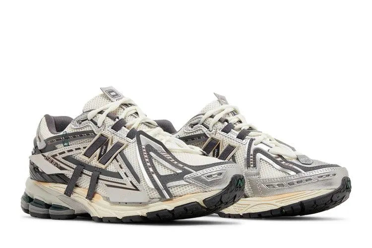 1906A Silver Metalic Castlerock VOSneakers