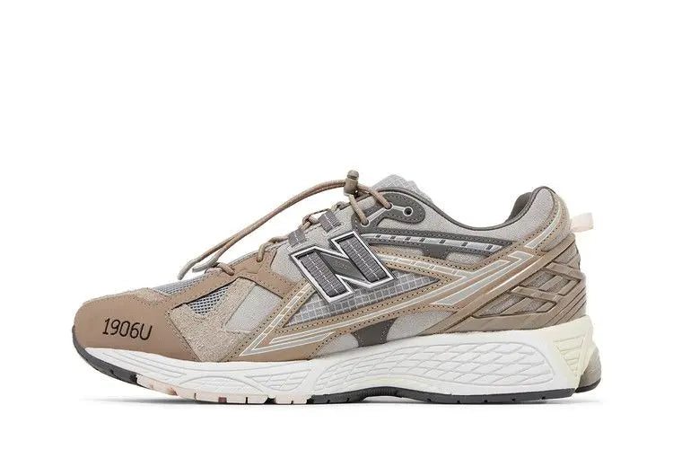 1906N N.Hoolywood x INVINCIBLE Moonrock VOSneakers