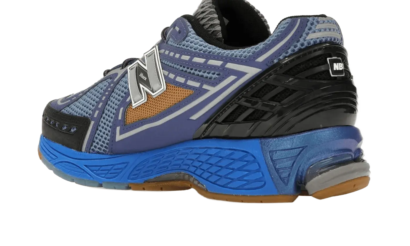1906R Action Bronson Medusa Azul VOSneakers