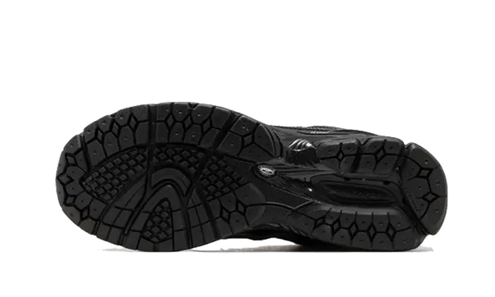 1906R Black Grey VOSneakers