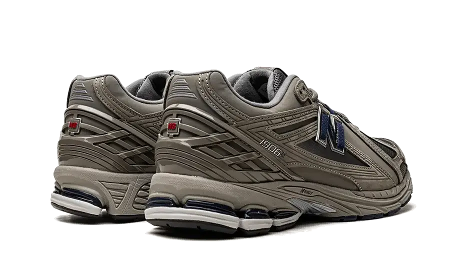 1906R Grey Indigo VOSneakers