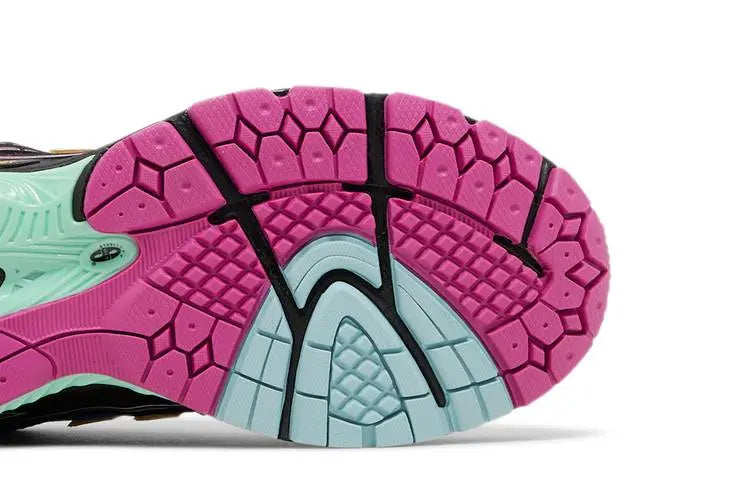 1906R Neon Nights VOSneakers