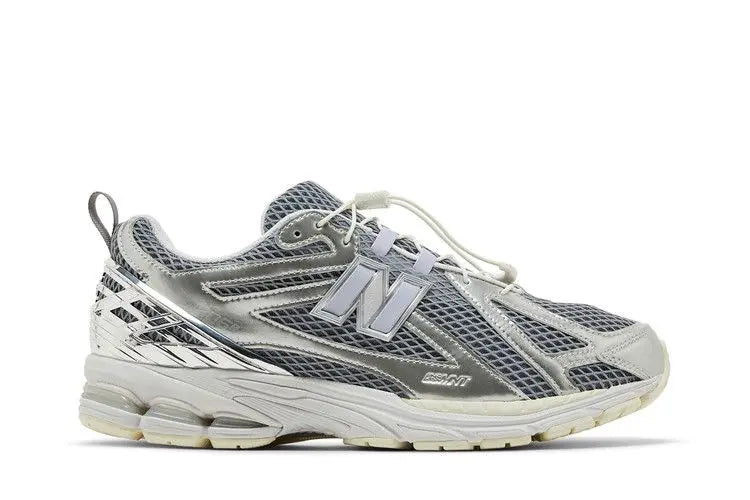 1906R The Basement Silver VOSneakers