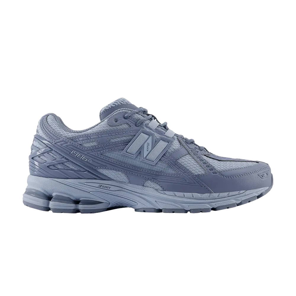 1906U Arctic Grey VOSneakers