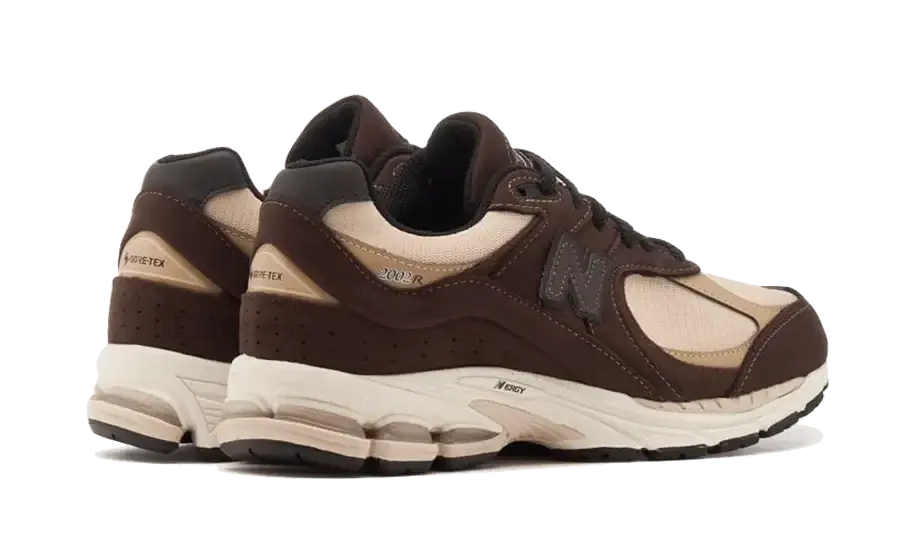 2002R Black Coffee VOSneakers