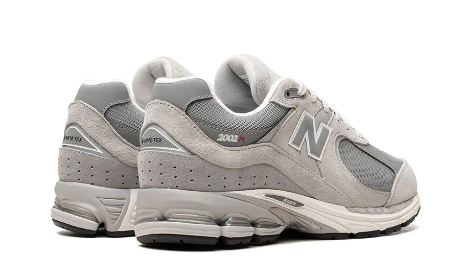 2002R Gore-Tex Concrete VOSneakers