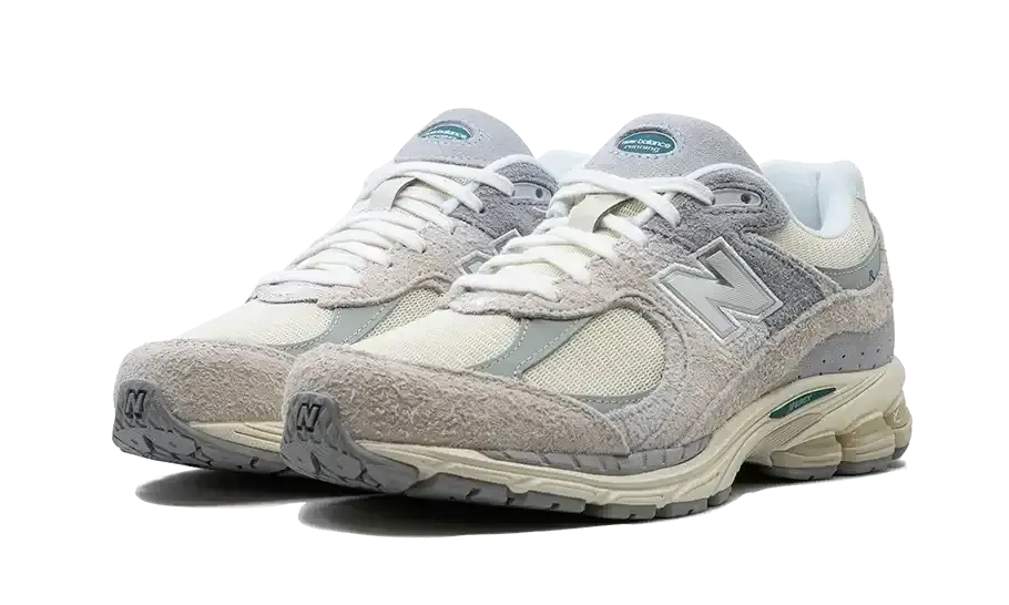 2002R Linen VOSneakers