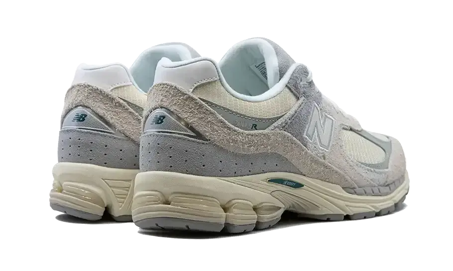 2002R Linen VOSneakers