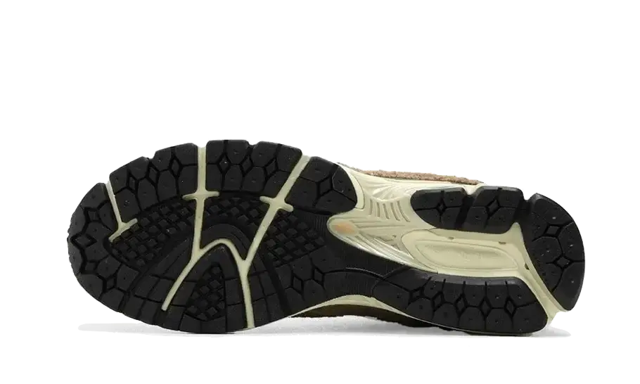 2002R Mushroom Hazy Peach VOSneakers
