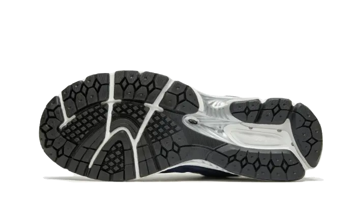 2002R Navy VOSneakers