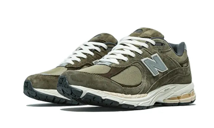2002R Olive Brown VOSneakers