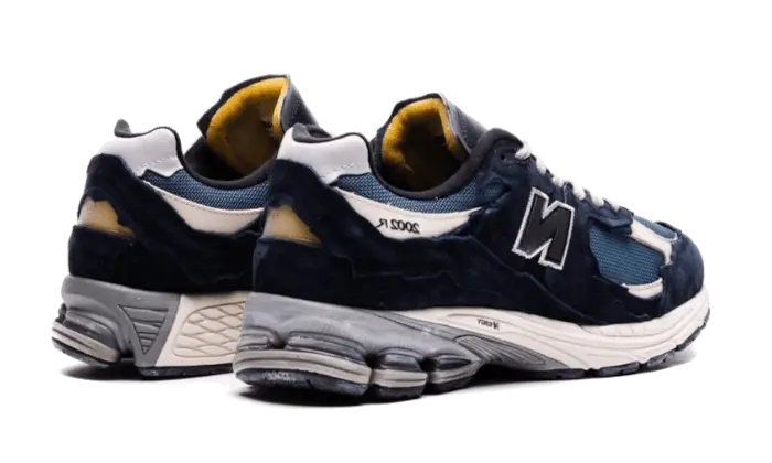 2002R Protection Pack Dark Navy VOSneakers