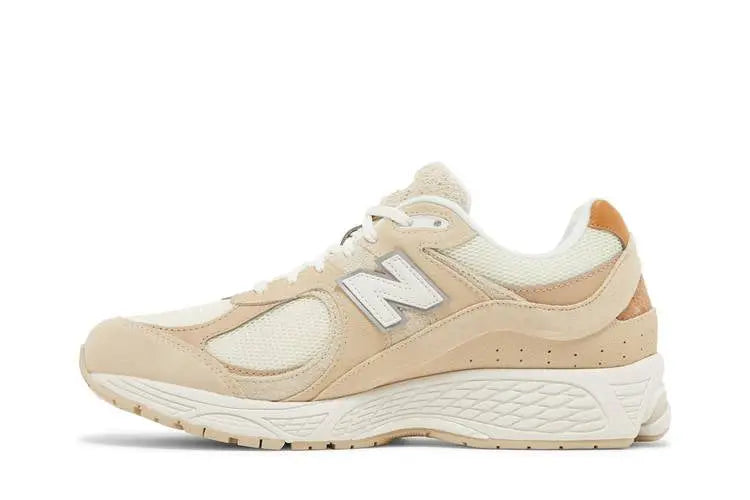 2002R Sandstone VOSneakers