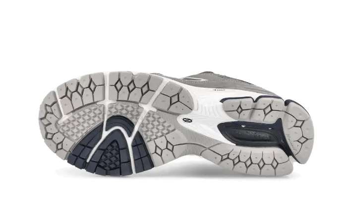2002R thisisneverthat VOSneakers