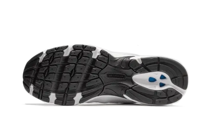 530 White Silver Metallic VOSneakers