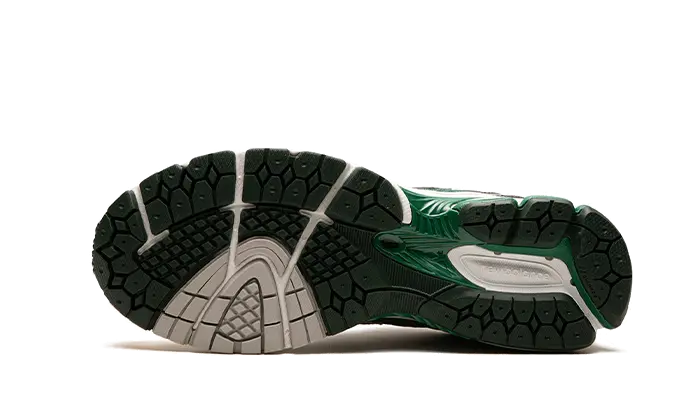 860 V2 Aime Leon Dore Green VOSneakers