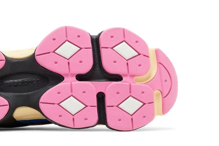 9060 Blue Oasis Real Pink VOSneakers