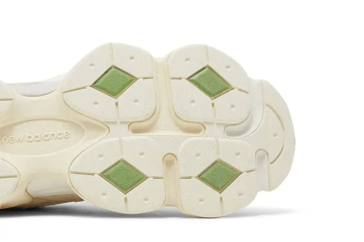 9060 Bricks & Wood VOSneakers