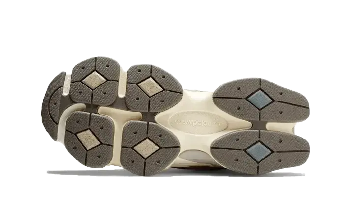 9060 Mushroom Aluminium VOSneakers