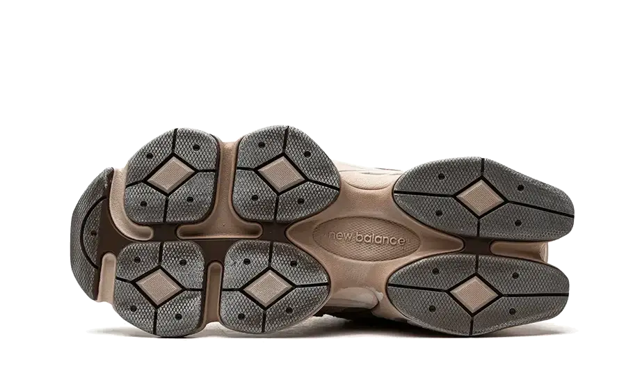 9060 Mushroom Brown VOSneakers