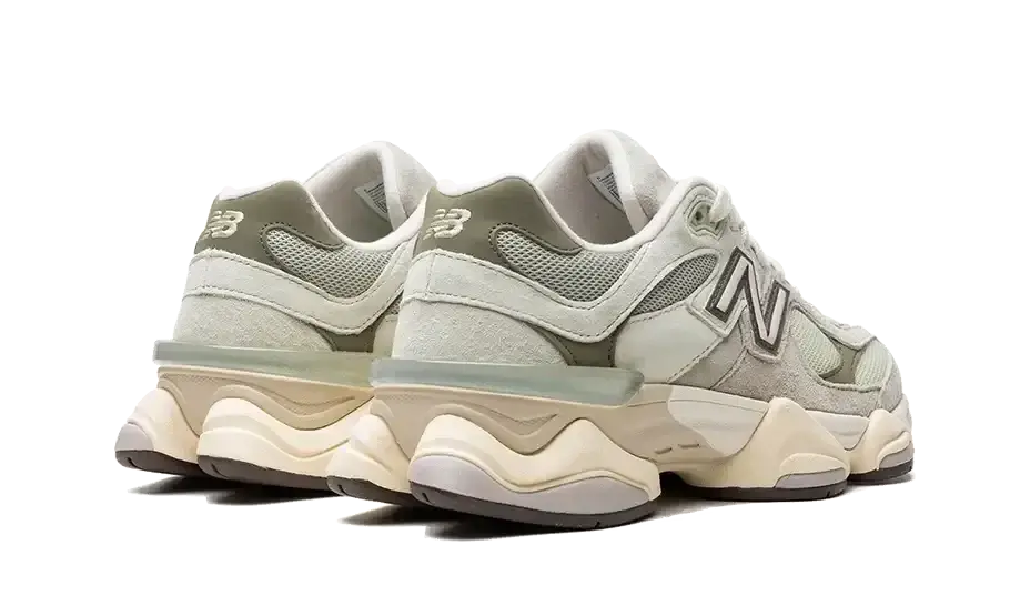 9060 Olivine VOSneakers