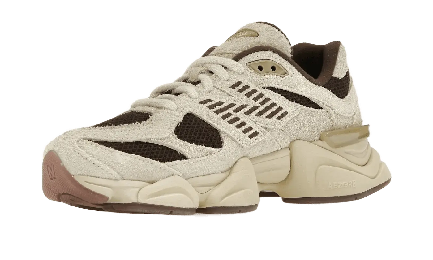 9060 Sydney McLaughlin-Levrone Linen Black Coffee VOSneakers