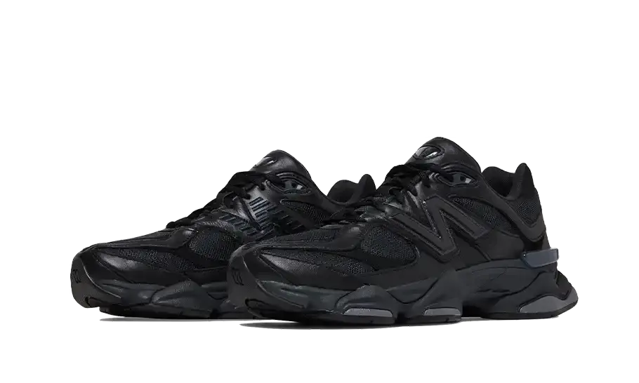 9060 Triple Black Leather VOSneakers