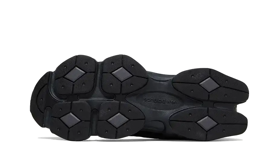 9060 Triple Black Leather VOSneakers