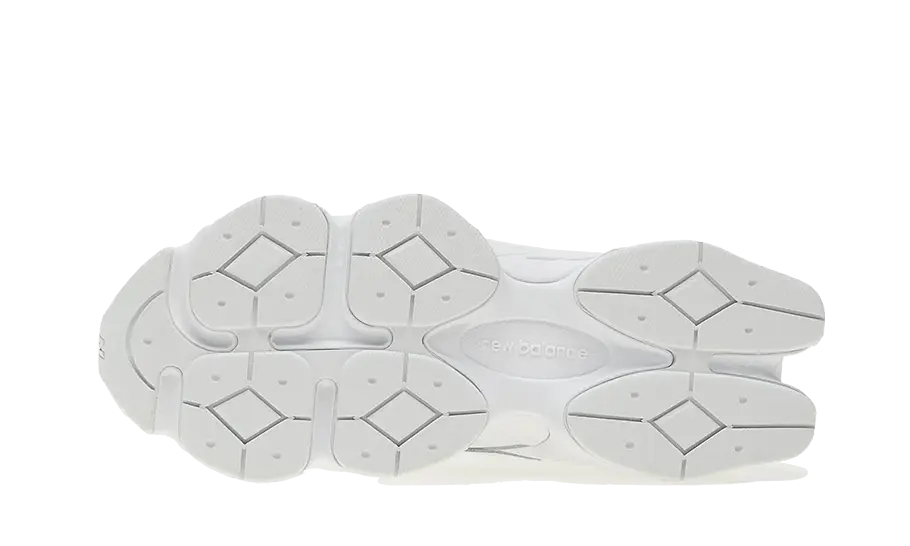 9060 Triple White VOSneakers