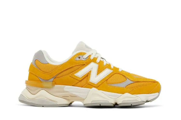 9060 Varsity Gold VOSneakers