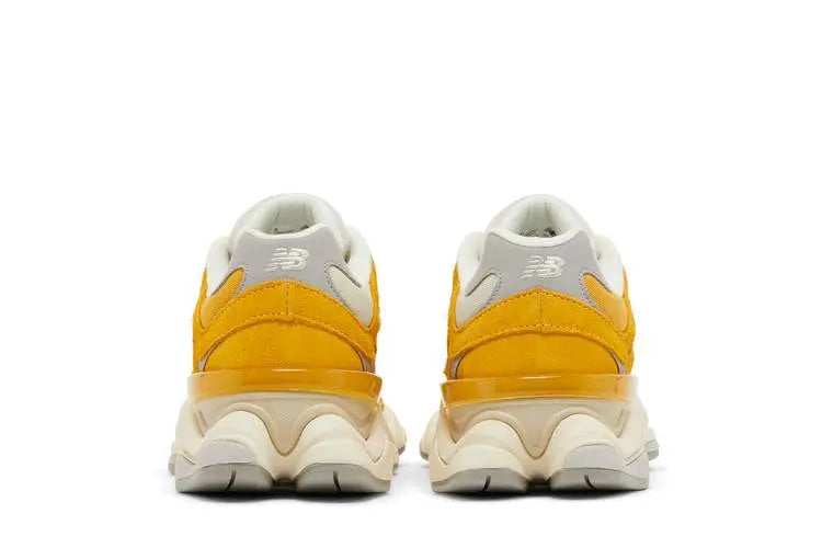9060 Varsity Gold VOSneakers