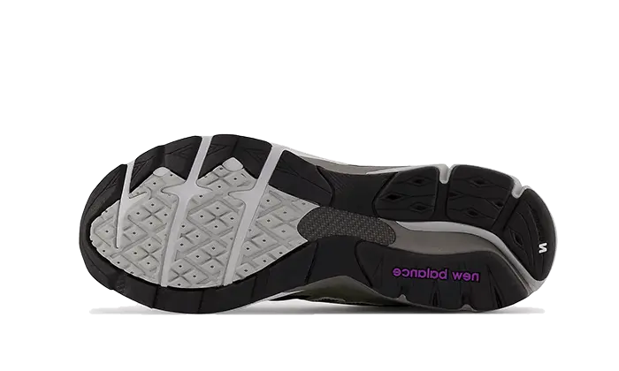 990 V3 Olive Leaf VOSneakers