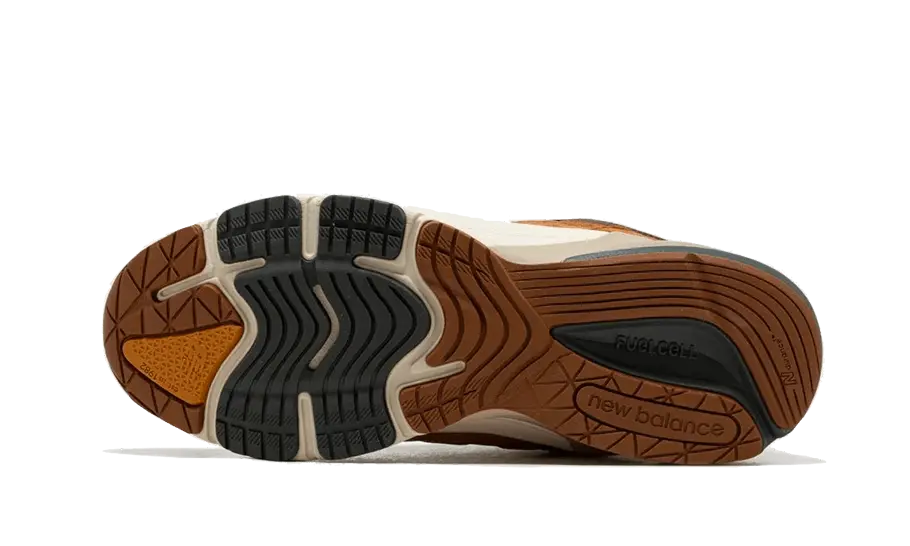 990 V6 Carhartt WIP Sculpture Center VOSneakers