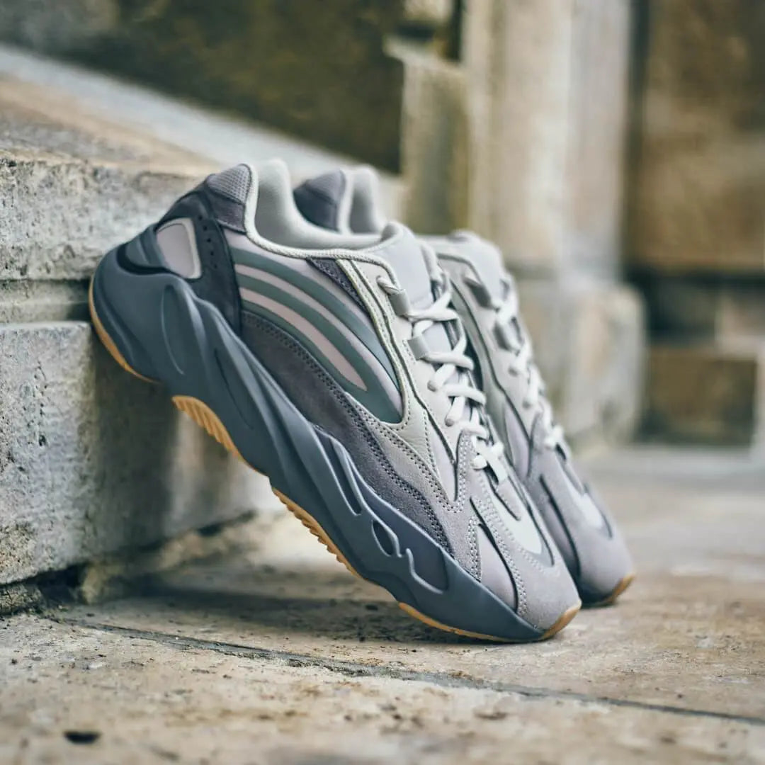 Adidas Yeezy 700 V2 Tephra Adidas