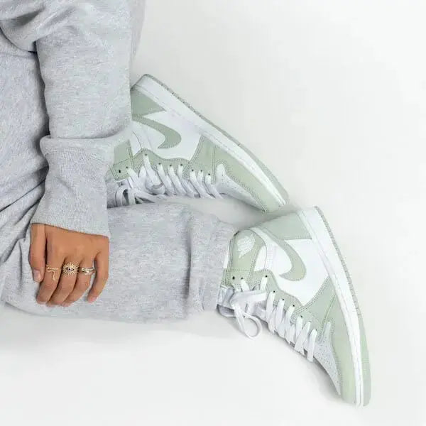 Air Jordan 1 High OG Seafoam VOSneakers