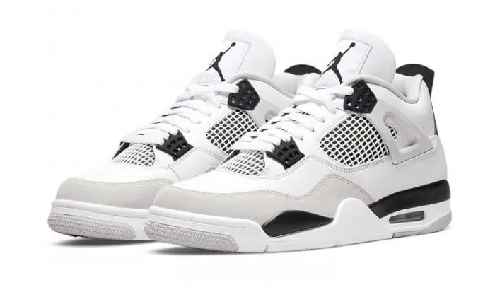 Air Jordan 4 Military Black VOSneakers