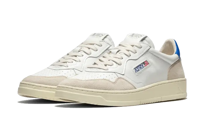 Autry Medalist Leather Suede Low White Light Blue VOSneakers