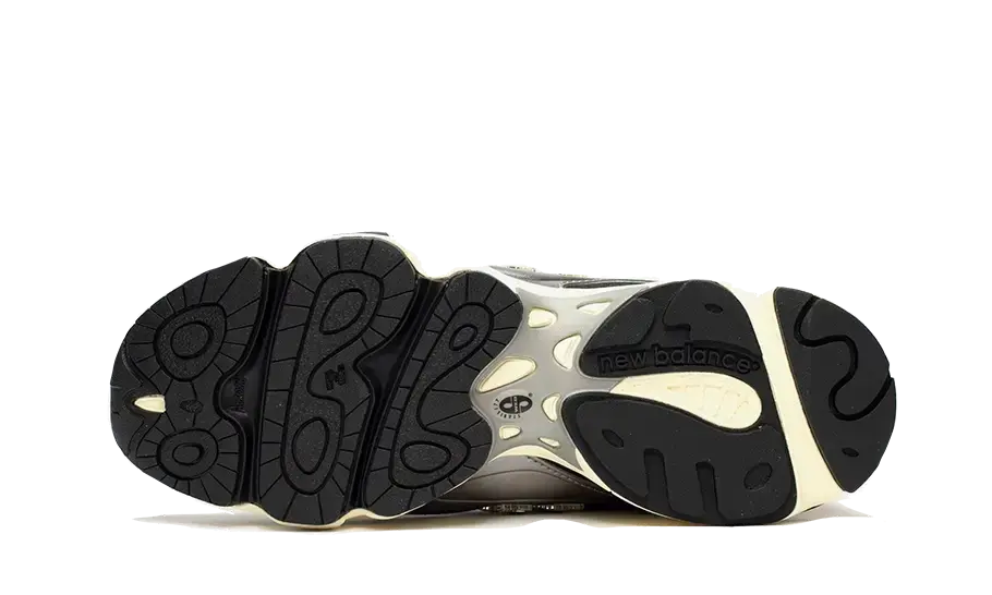 New Balance 1000 Silver Metallic New Balance