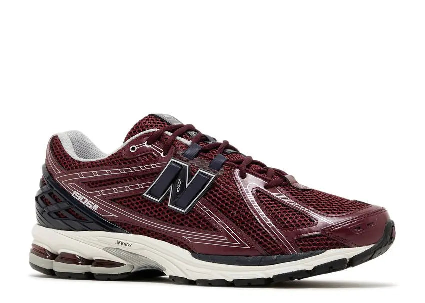 New Balance 1906R Burgundy Black New Balance