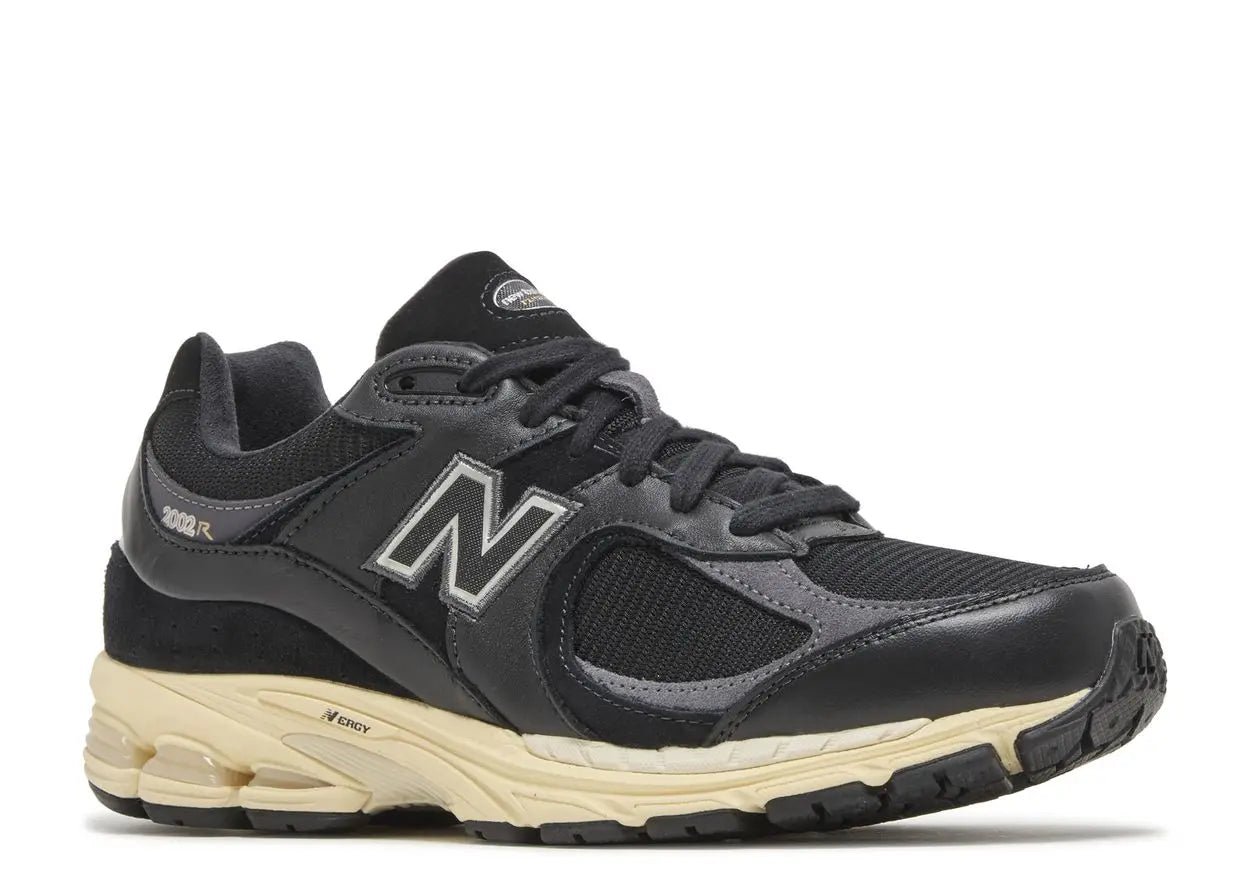 New Balance 2002R Black Vintage New Balance