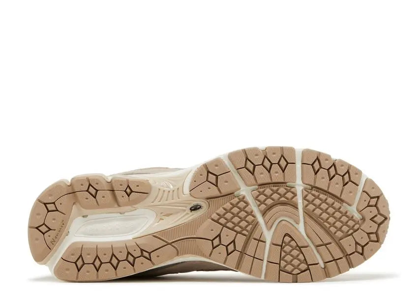 New Balance 2002R Driftwood Sandstone New Balance
