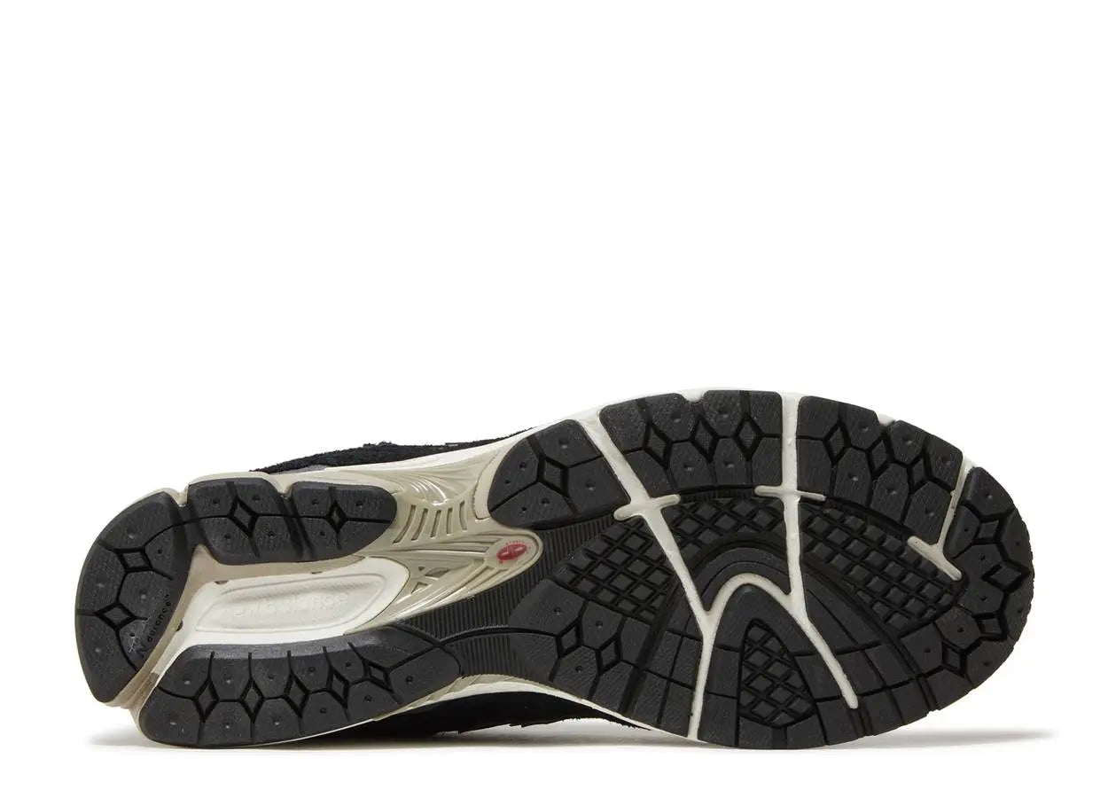 New Balance 2002R Protection Pack Black New Balance