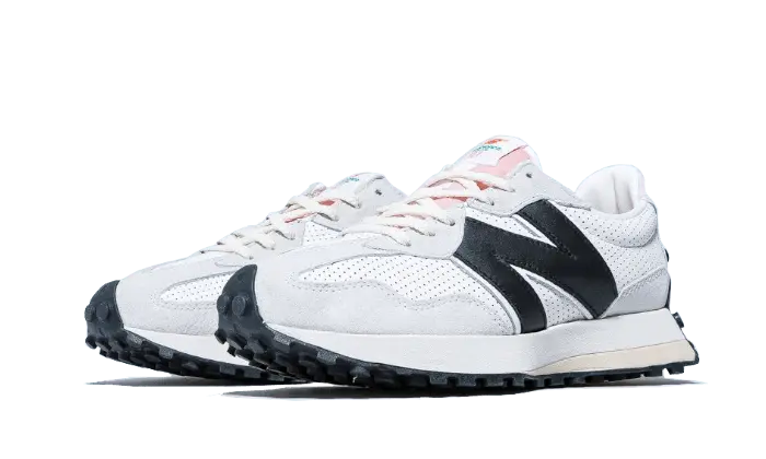 New Balance 327 Casablanca Black Logo New Balance