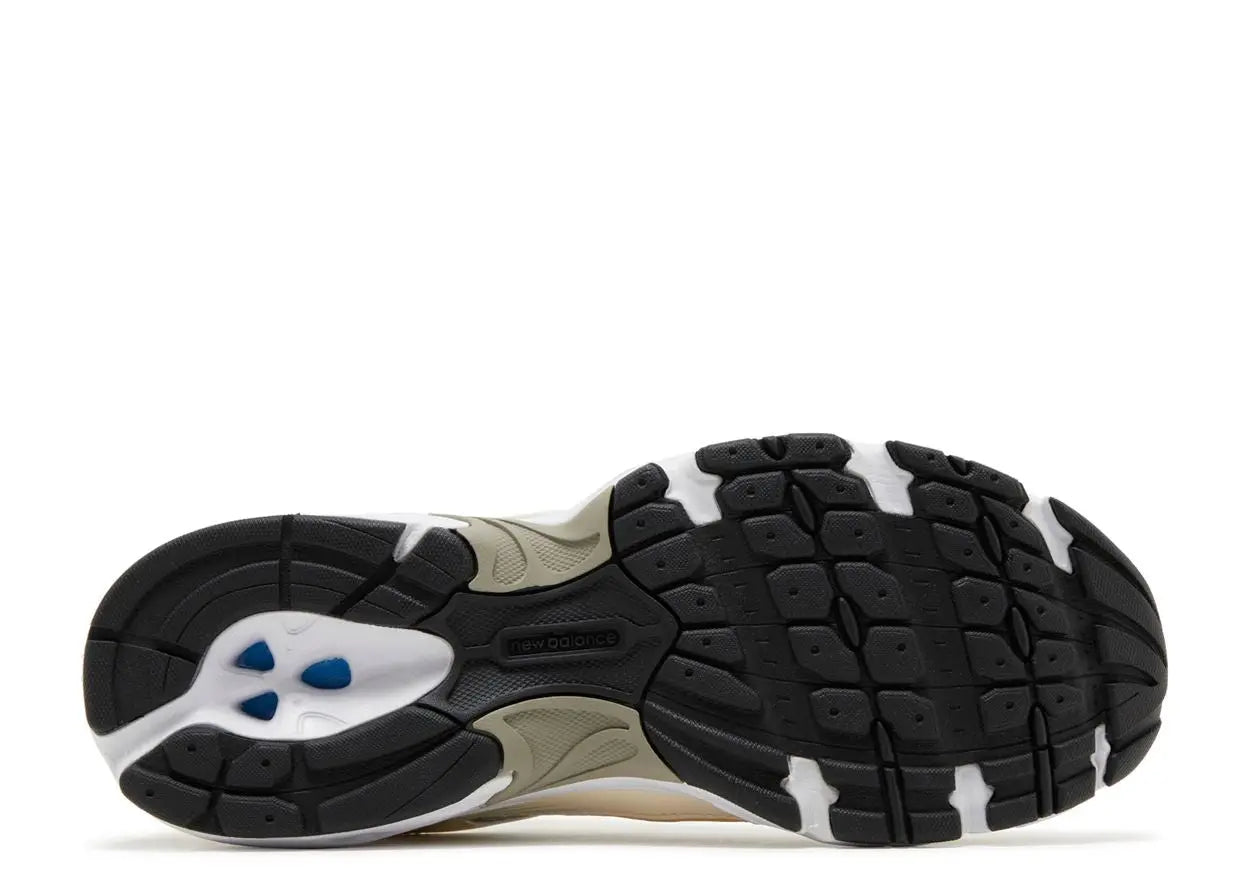 New Balance 530 Beige Silver ASOS Exclusive New Balance