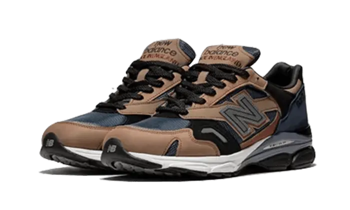 New Balance 920 Navy Beige New Balance