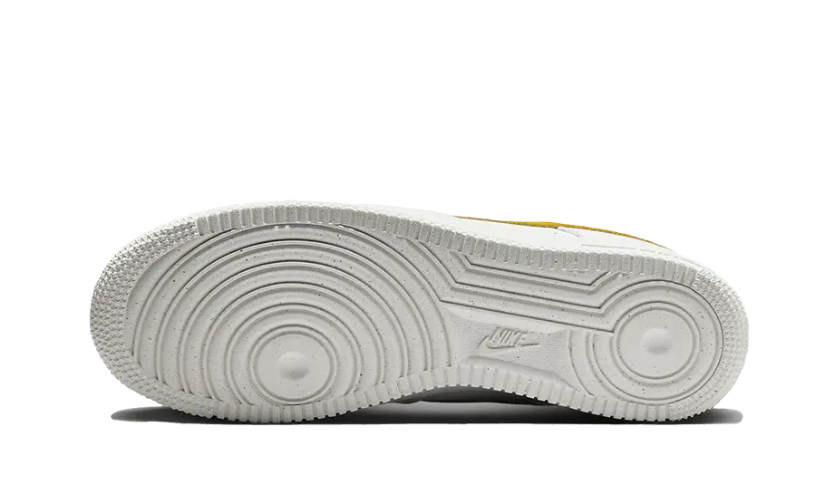 Nike Air Force 1 Low '07 SE Next Nature Summit White Bronzine VOSneakers