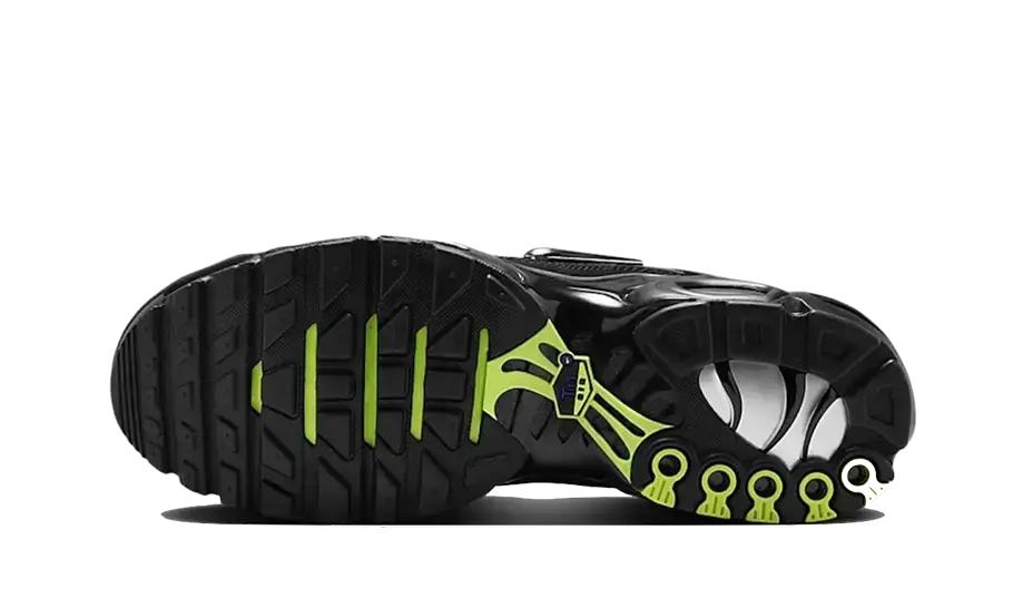 Nike Air Max Plus Black Volt Silver Nike