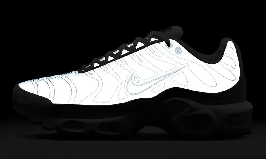Nike Air Max Plus Reflective Platinum VOSneakers